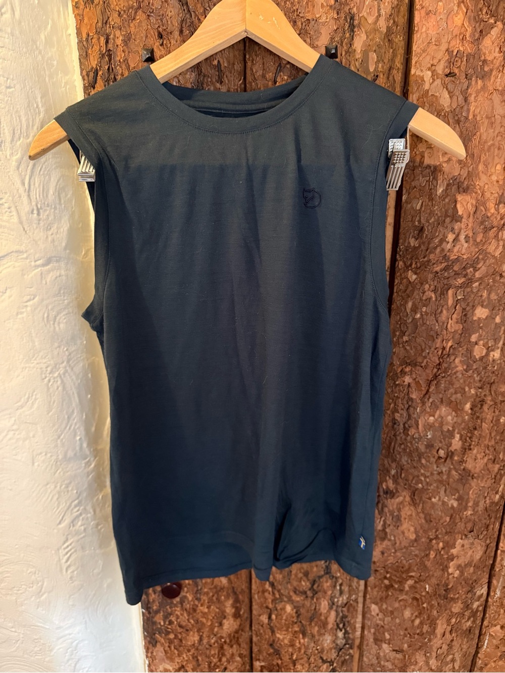 Women’s Fjallraven small  Sleeveless Crew Neck Shirt - Black
